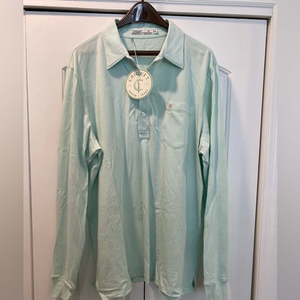 Criquet Long Sleeve Players Shirt, NEW WITH TAGS. Ice Green, XL.